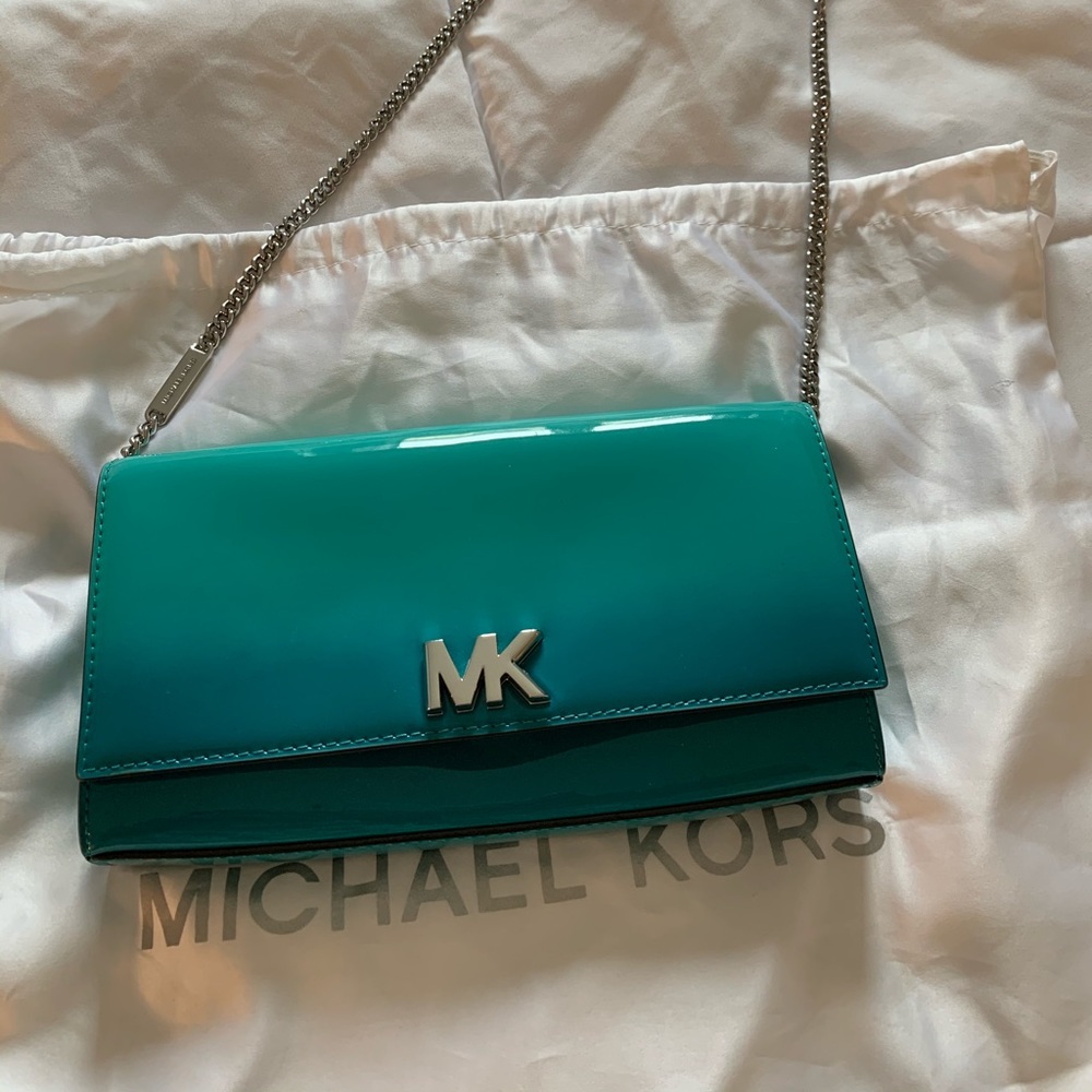 Michael kors crossbody
